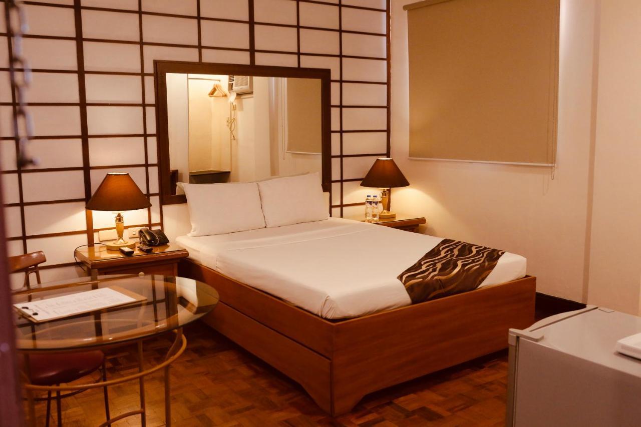 Amalfi718 Hotel Lipa City Екстер'єр фото