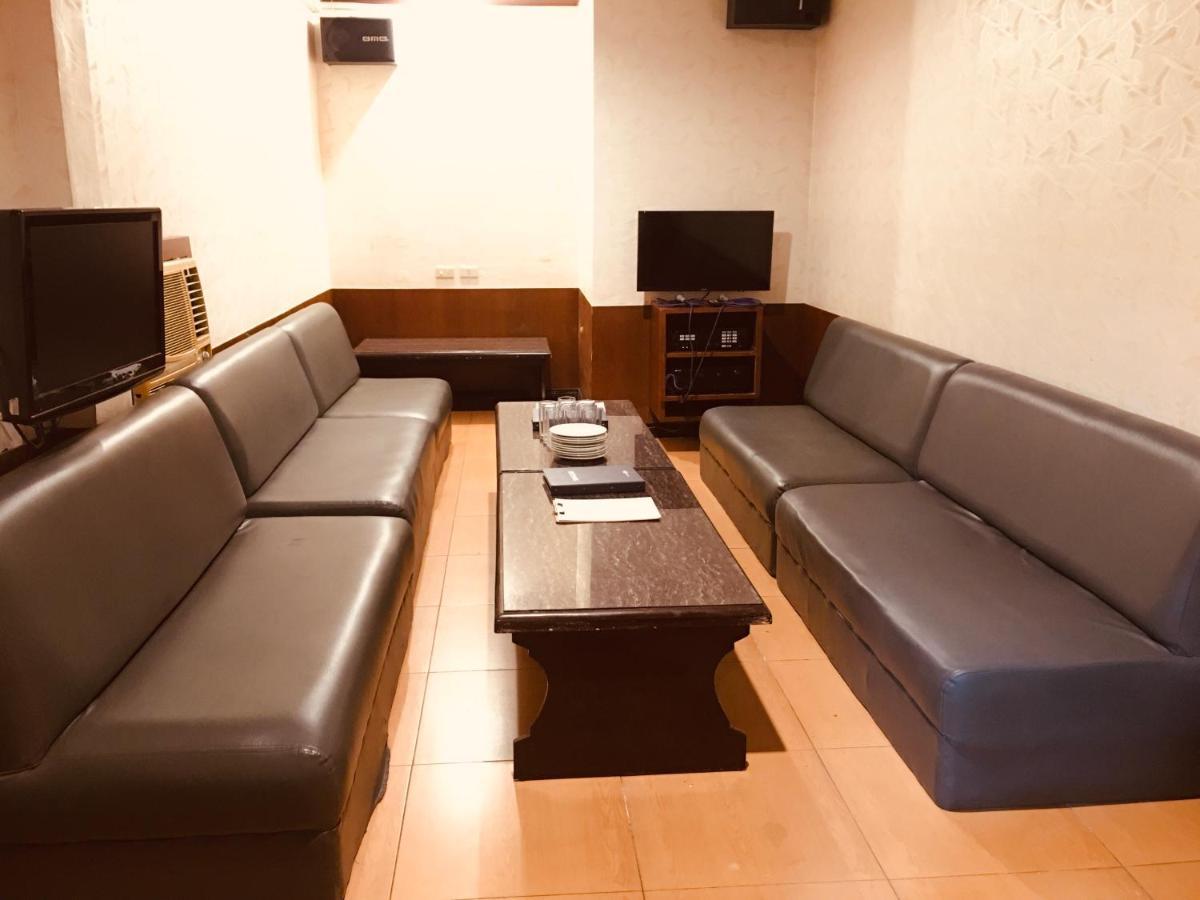 Amalfi718 Hotel Lipa City Екстер'єр фото