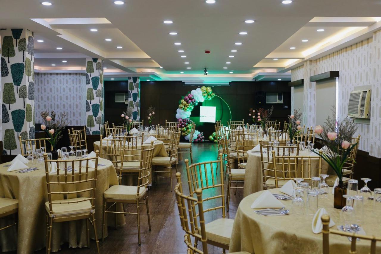 Amalfi718 Hotel Lipa City Екстер'єр фото