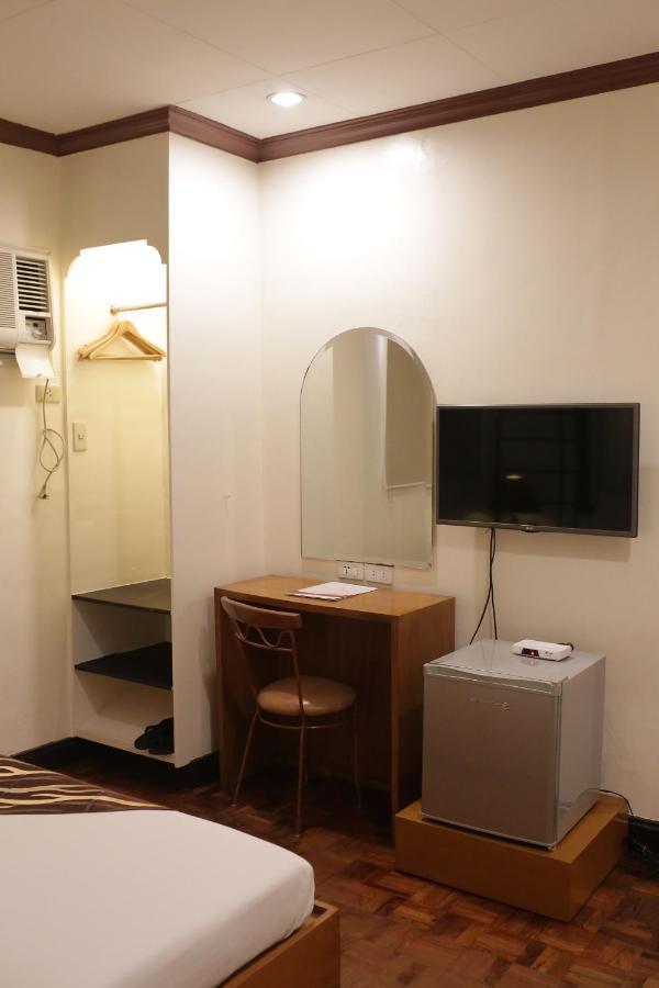 Amalfi718 Hotel Lipa City Екстер'єр фото