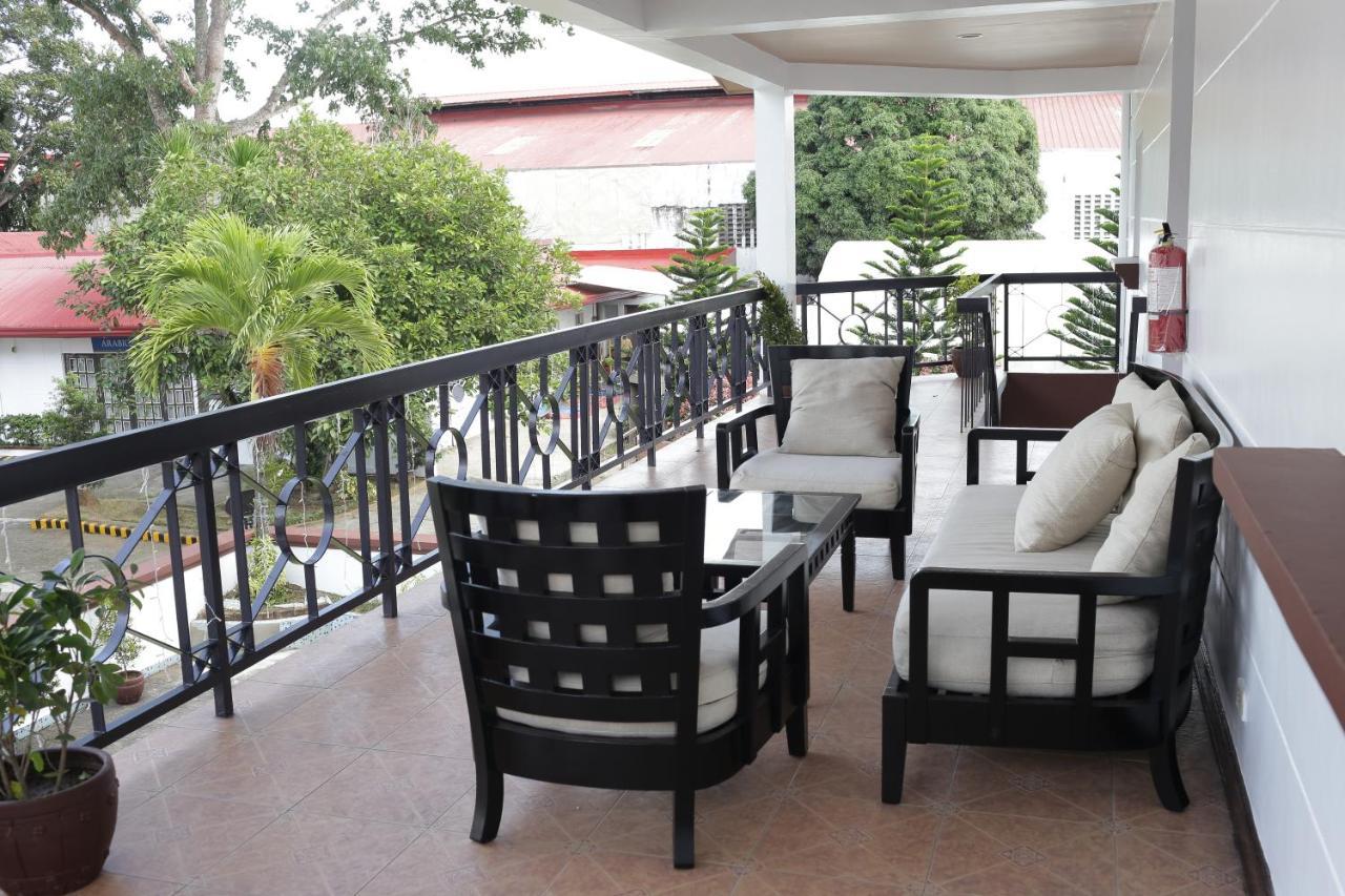 Amalfi718 Hotel Lipa City Екстер'єр фото