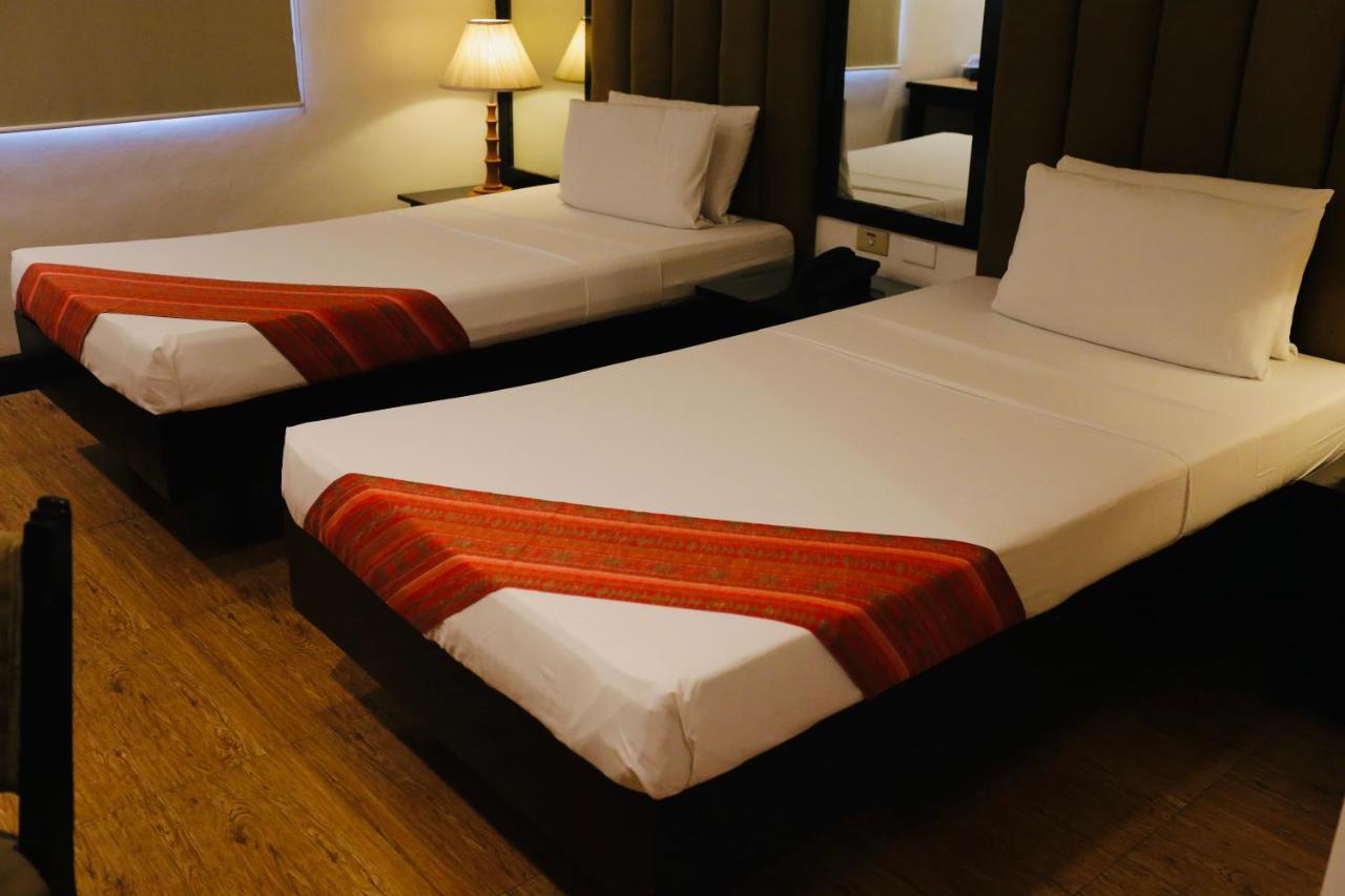 Amalfi718 Hotel Lipa City Екстер'єр фото