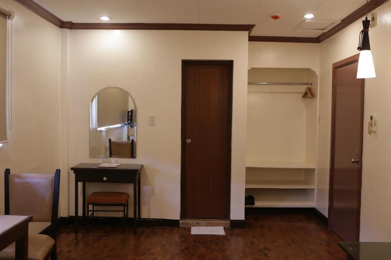 Amalfi718 Hotel Lipa City Екстер'єр фото