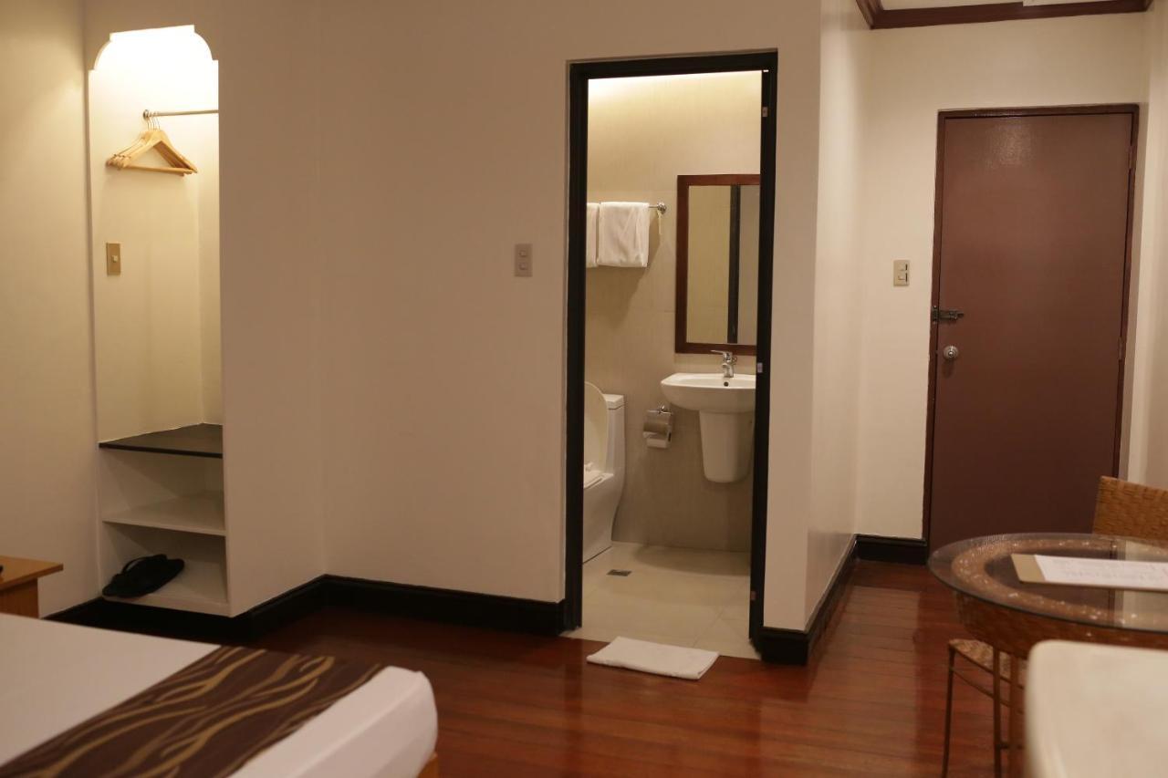 Amalfi718 Hotel Lipa City Екстер'єр фото