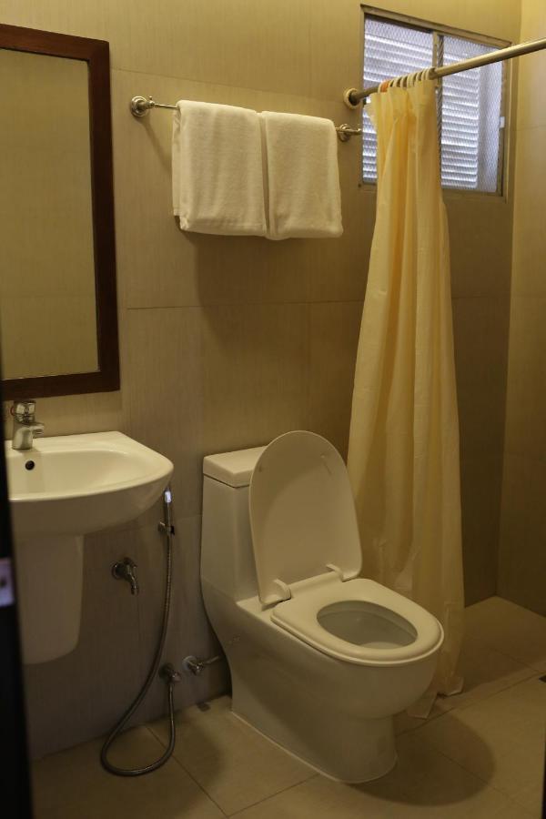 Amalfi718 Hotel Lipa City Екстер'єр фото